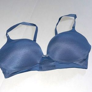 Victoria’s Secret blue plunge bra 38DD